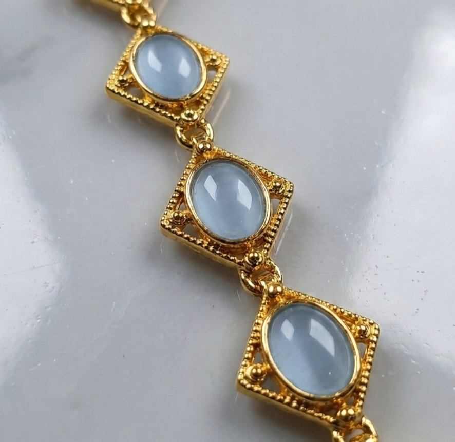 Premium Celestia Geometric Set